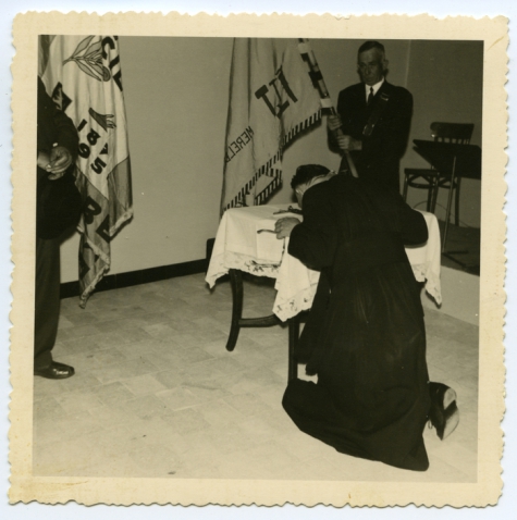 Zegening kruisbeeld, zaal Drie Koningen, Merelbeke, 1959