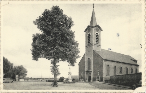 / 9. Melle Dorplaats met St. Martinuskerk