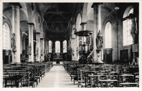 / 3. Melle Binnenzicht der Kerk