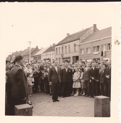 Burgemeester Otte op de grote markt, Sint-Lievens-Houtem, 1959