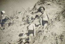 Vakantie aan zee met gemeenteraadslid Rita Moeraert, Blankenberge, 1957
