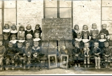 Klasfoto leerlingen basisschool 't Klooster, Oosterzele
