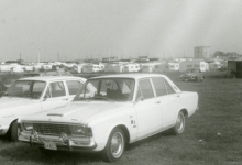 Geparkeerde wagens aan de Belgische kust, rond 1969 Geparkeerde wagens aan de Belgische kust, rond 1969