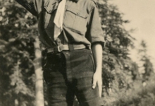 Chiro Melle, Etienne Vits als 'clairon', klaroenblazer op kamp, 1943- 1947.

