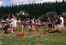 Levensgroot tafelvoetbal, Opont, 1999. Levensgroot tafelvoetbal, Opont, 1999.