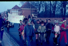 Verklede chirojongens in driekoningenstoet, Melle, 1966