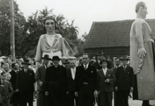 Eerste betonweg Kattestraat, stoet, Landskouter, 1956