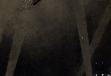 Neerstorten vernielde zeppelin boven het Engelse Offley, 1916 Neerstorten vernielde zeppelin boven het Engelse Offley, 1916
