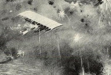 Gelukte Engelse luchtaanval op Duitse marinebasis Cuxhafen verdedigd door zeppelins, 1915
