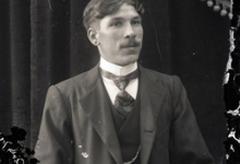 Borstportret van man met snor, Melle, 1910-1920 Borstportret van man met snor, Melle, 1910-1920