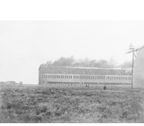 Brandende zeppelinhal, 1915