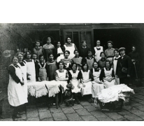 Personeel van de wasserij Vermeir, Merelbeke, 1925